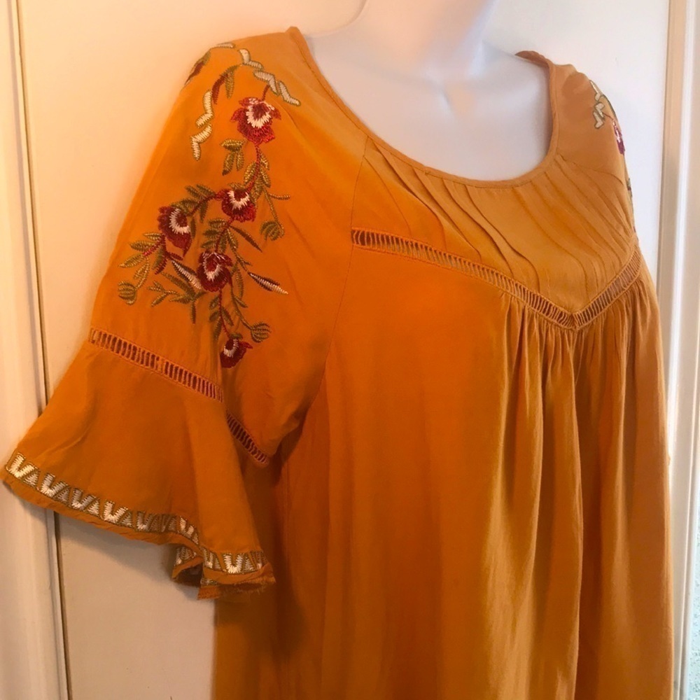 Beautiful Fall Embroidered Top - Picture 3 of 13
